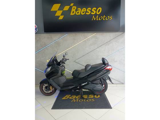 DAFRA MAXSYM 400i 
